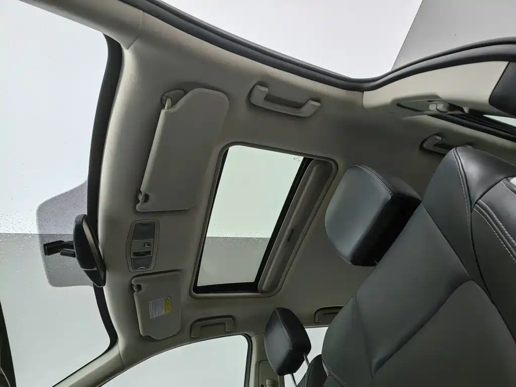 Mitsubishi Outlander — миниатюра 14