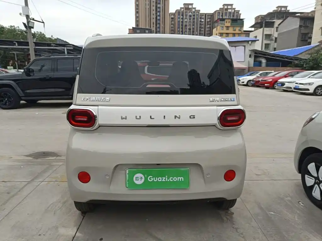 Wuling MINIEV — миниатюра 6