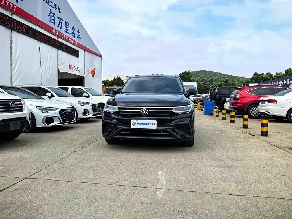 Volkswagen Tiguan L — миниатюра 2