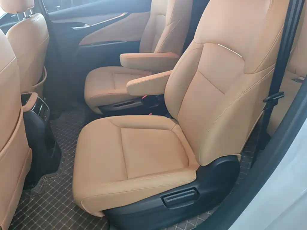 MAXUS G50 PHEV — миниатюра 17
