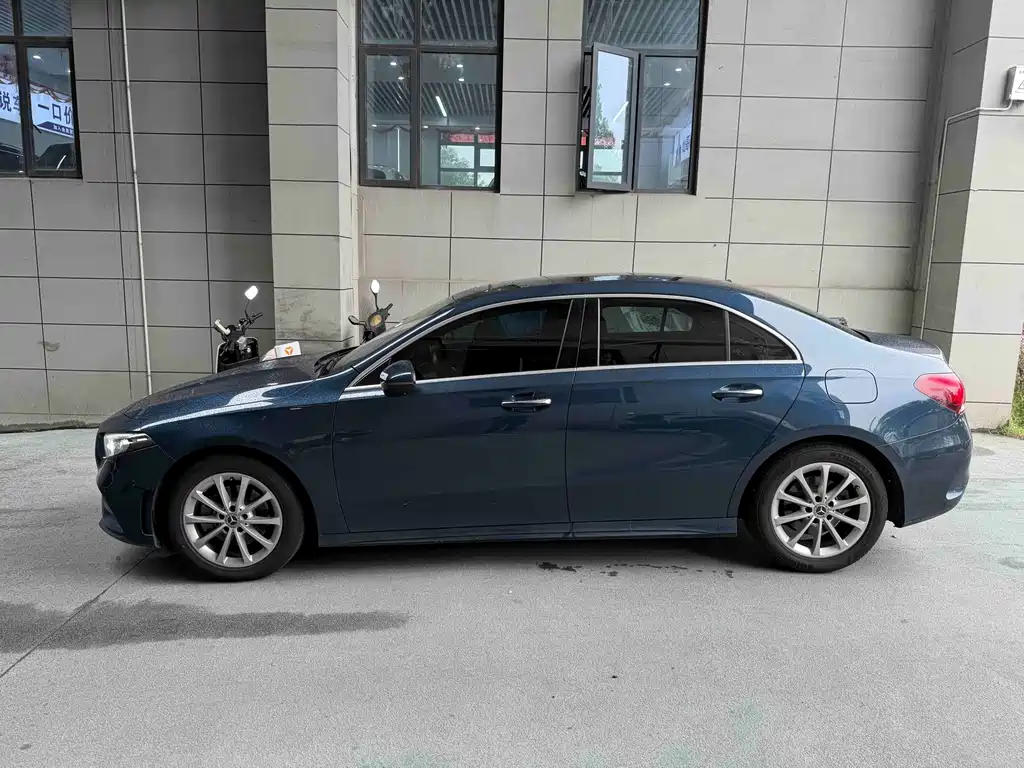 Mercedes-Benz A-Class — миниатюра 3