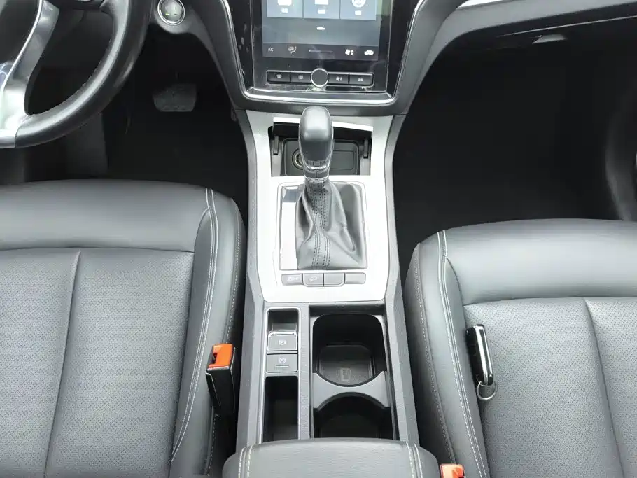 Roewe RX5 — миниатюра 16