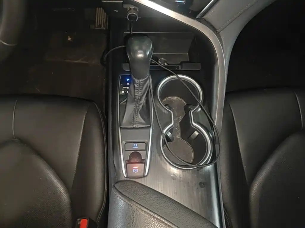 Toyota Camry — миниатюра 14