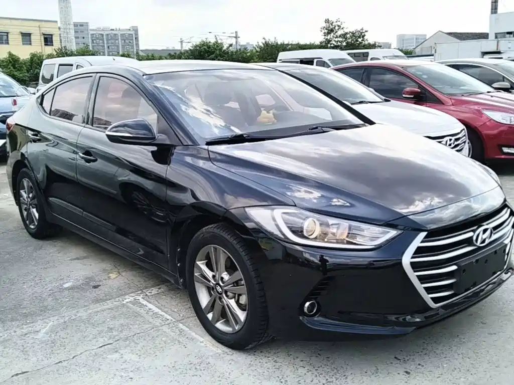 Hyundai Elantra — миниатюра 4