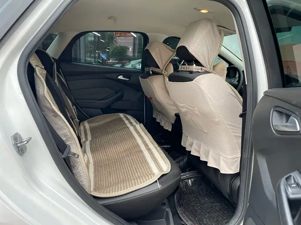 Ford Focus — миниатюра 8
