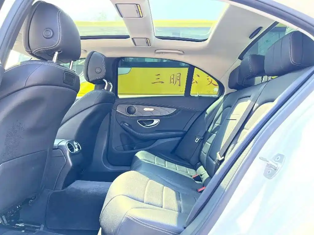 Mercedes-Benz C-Class — миниатюра 6