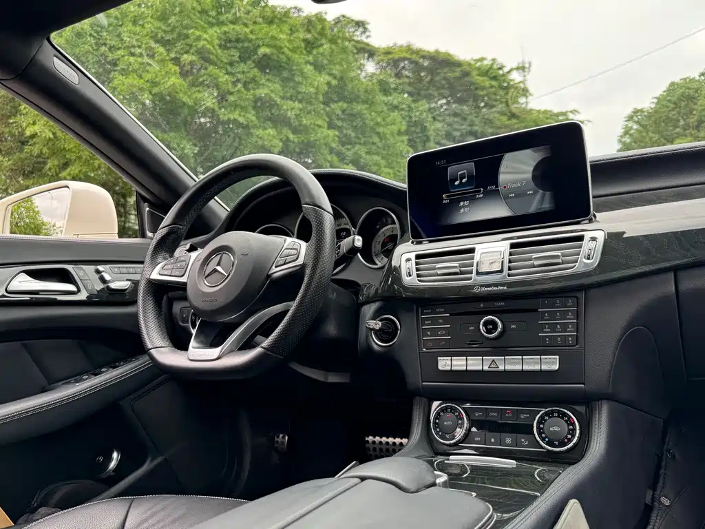 Mercedes-Benz CLS — миниатюра 12