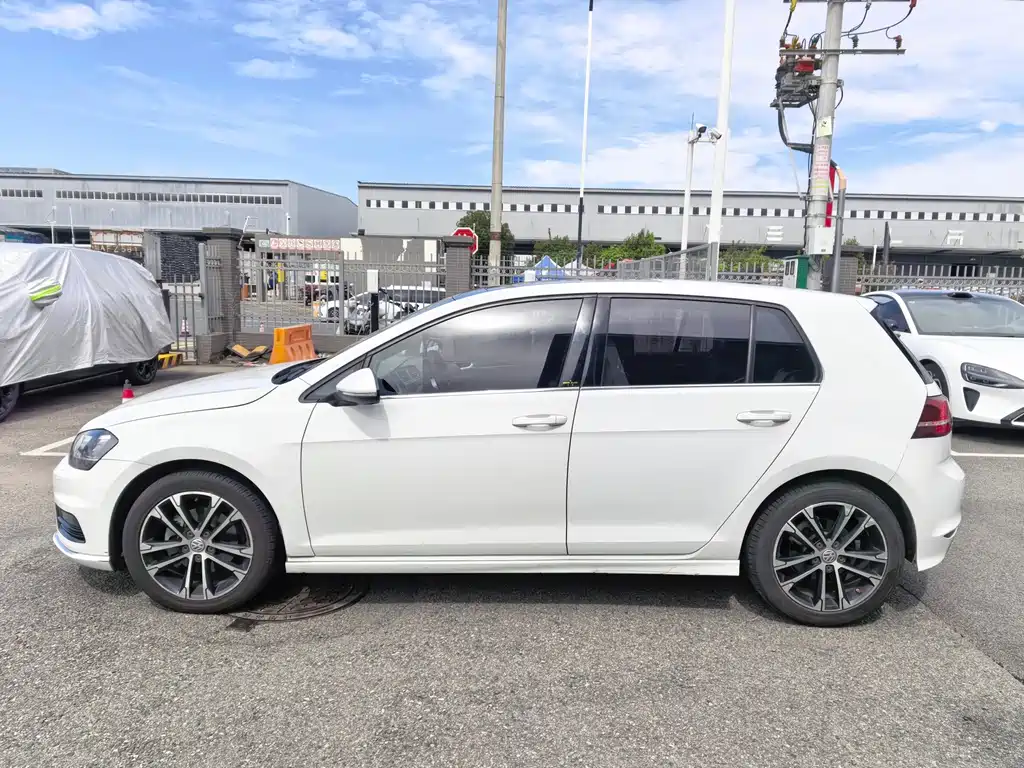 Volkswagen Golf — миниатюра 2
