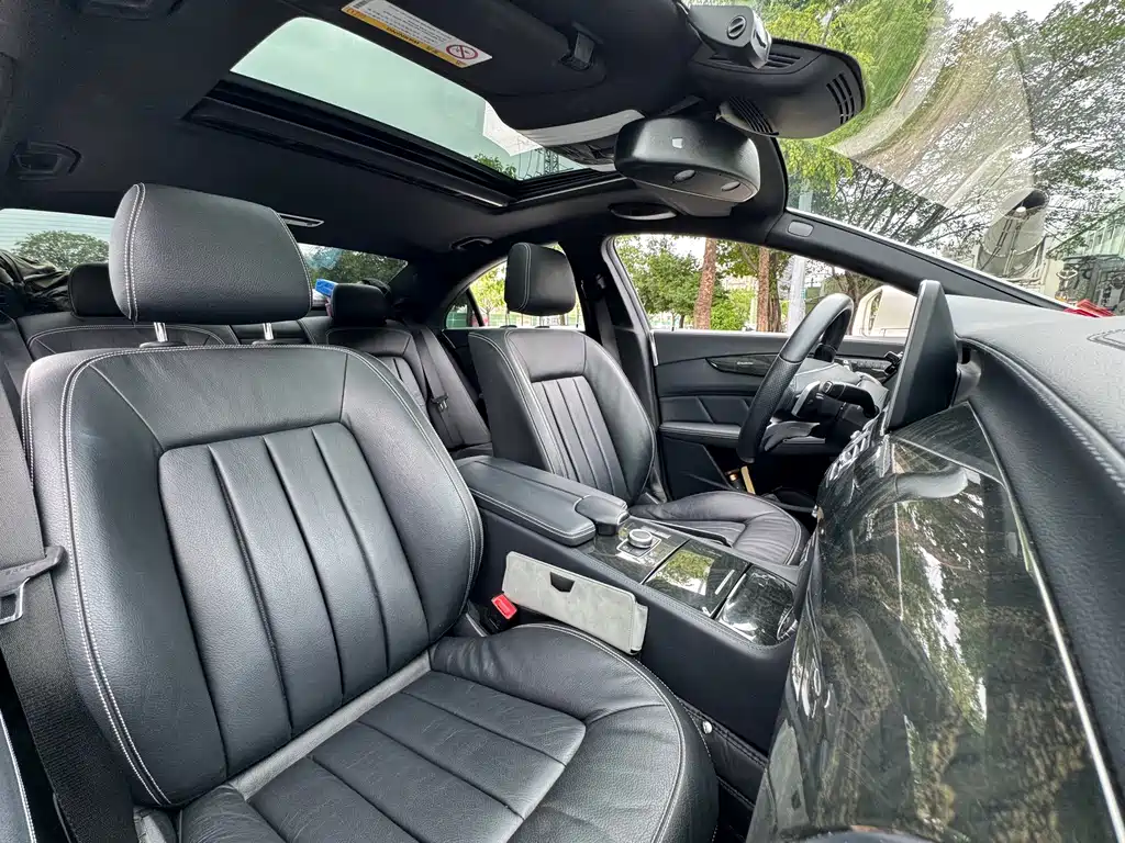 Mercedes-Benz CLS — миниатюра 10