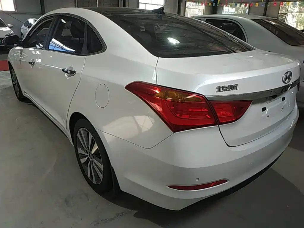 Hyundai Mistra — миниатюра 5