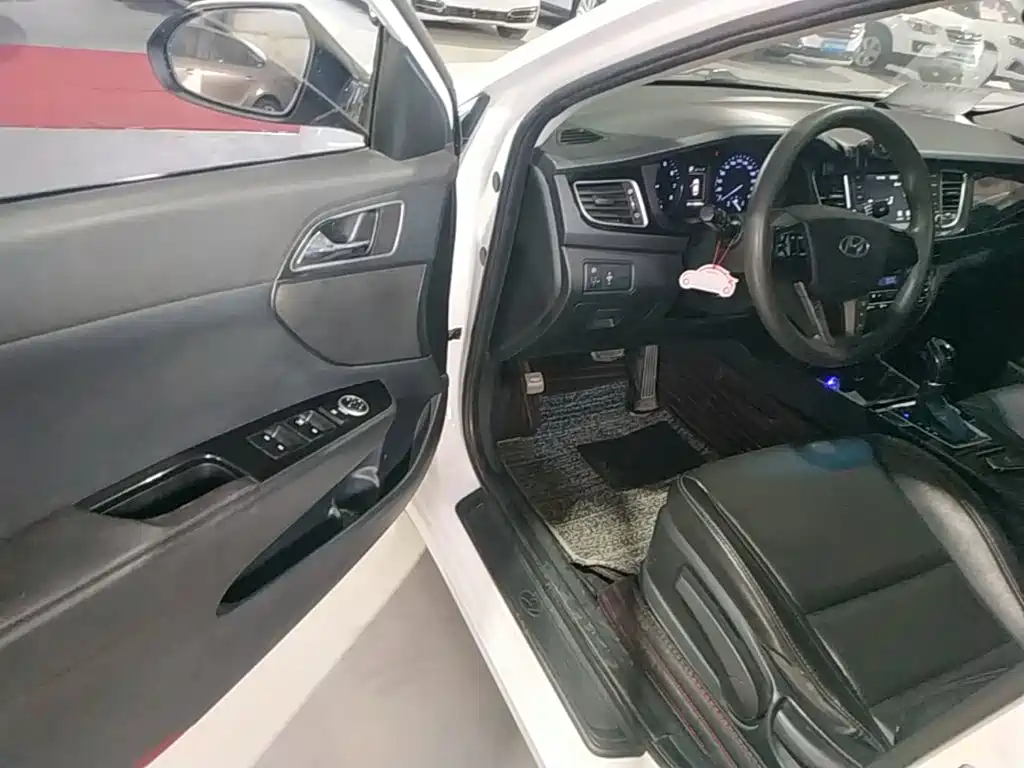 Hyundai Mistra — миниатюра 16