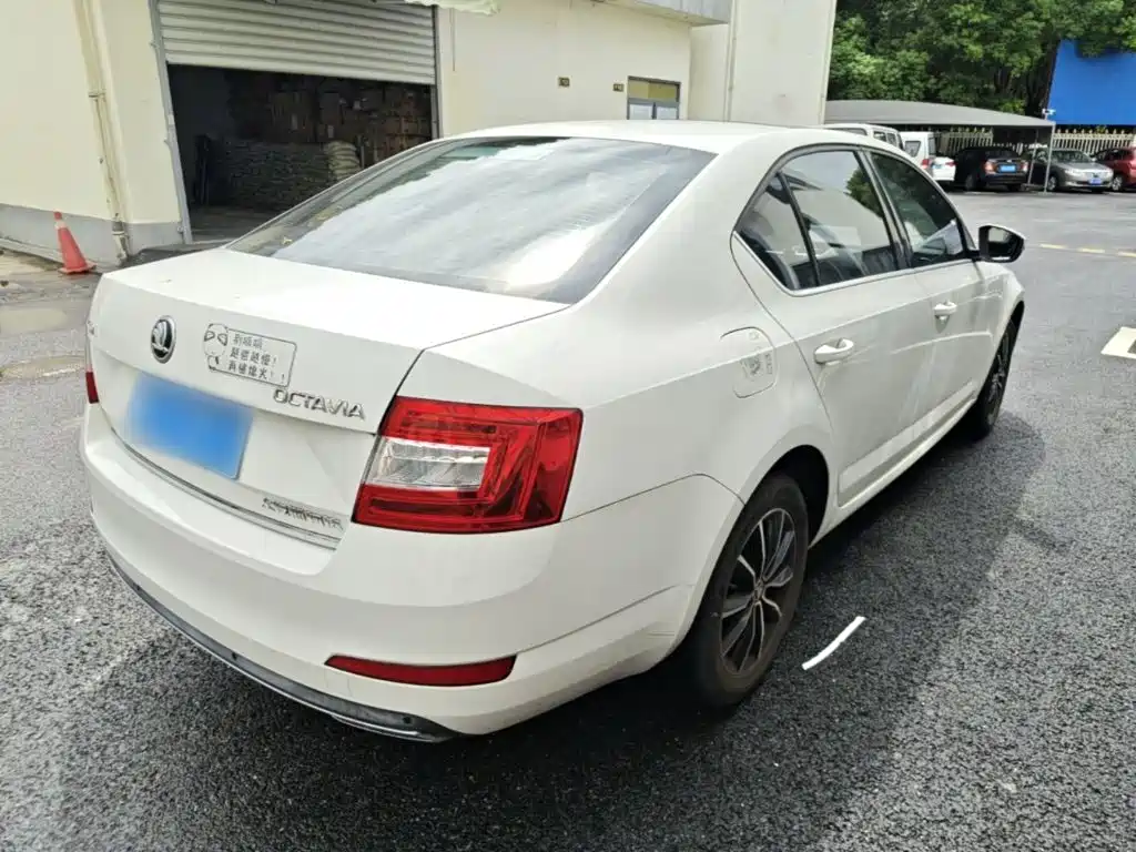 Skoda Octavia — миниатюра 7