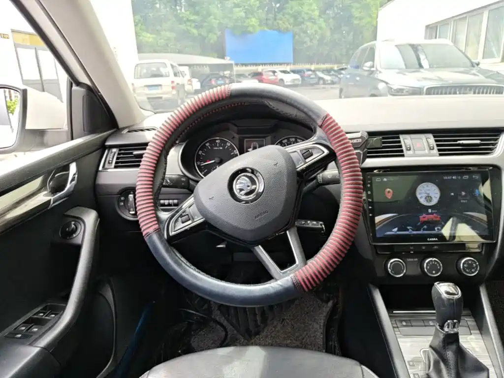 Skoda Octavia — миниатюра 11