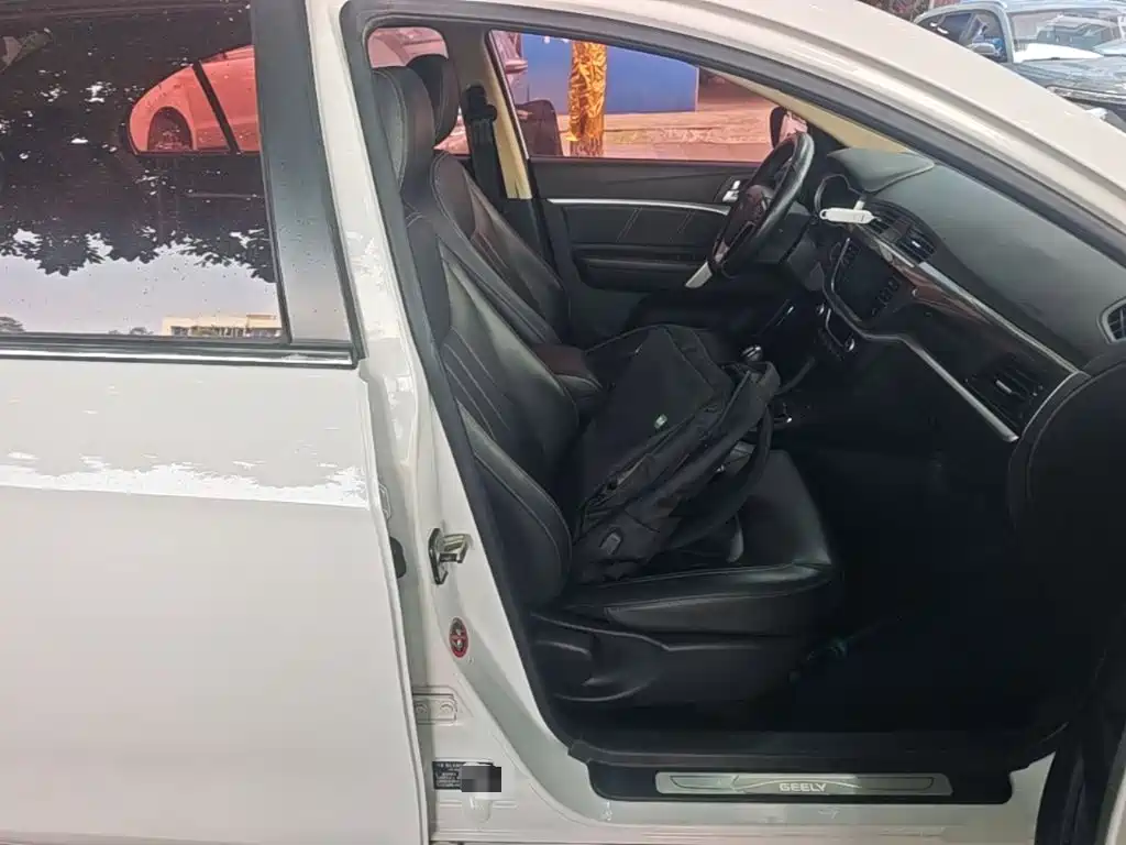 Geely Emgrand — миниатюра 25
