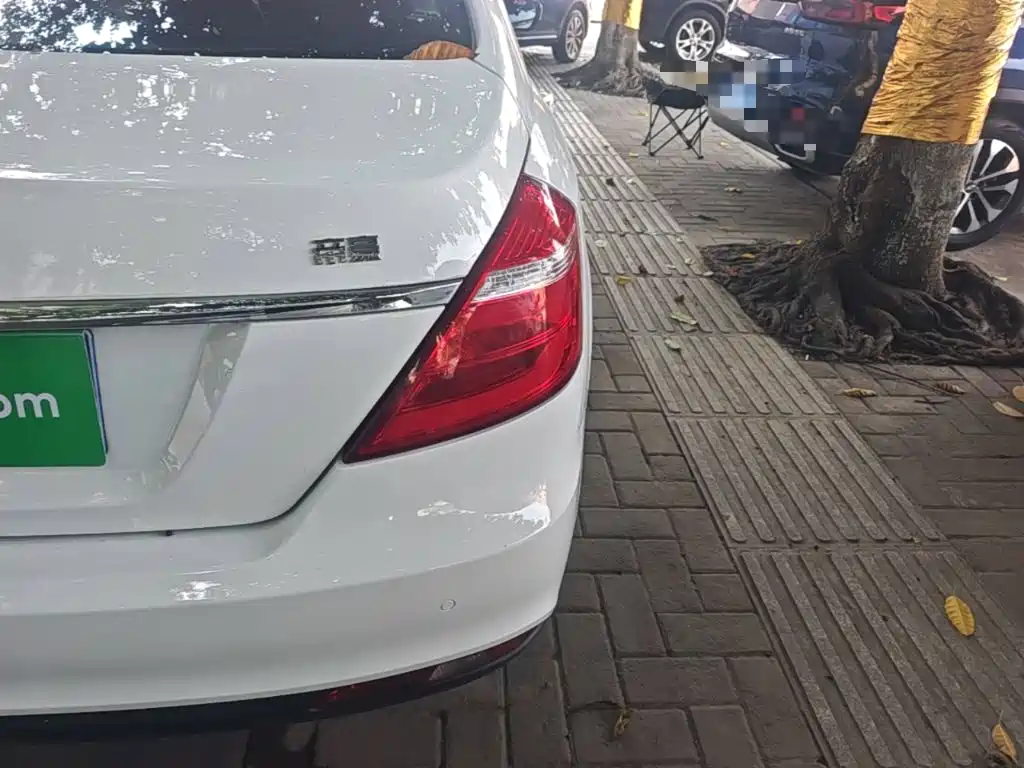 Geely Emgrand — миниатюра 8