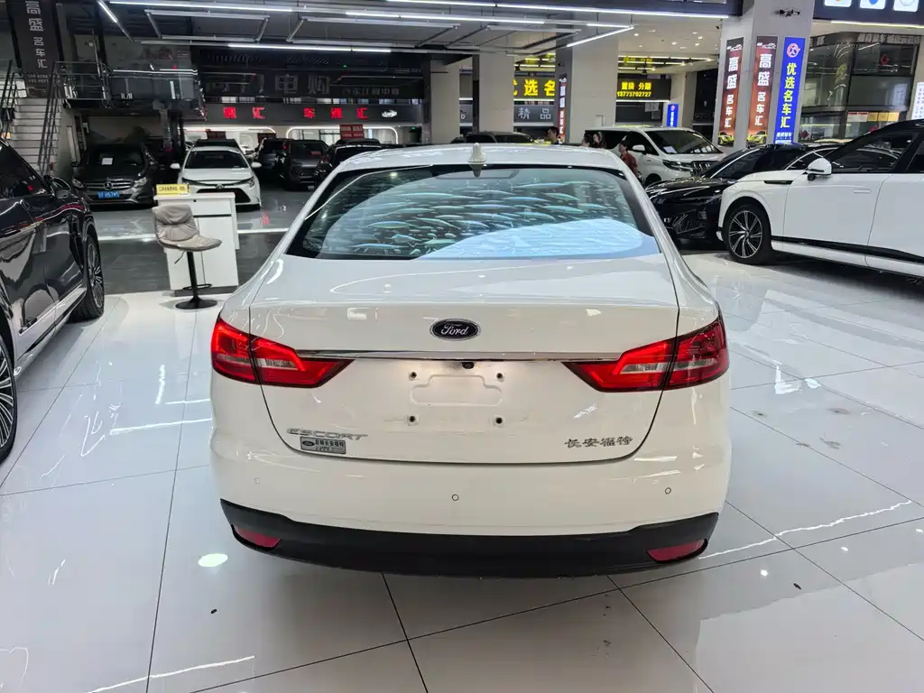 Ford Escort — миниатюра 16