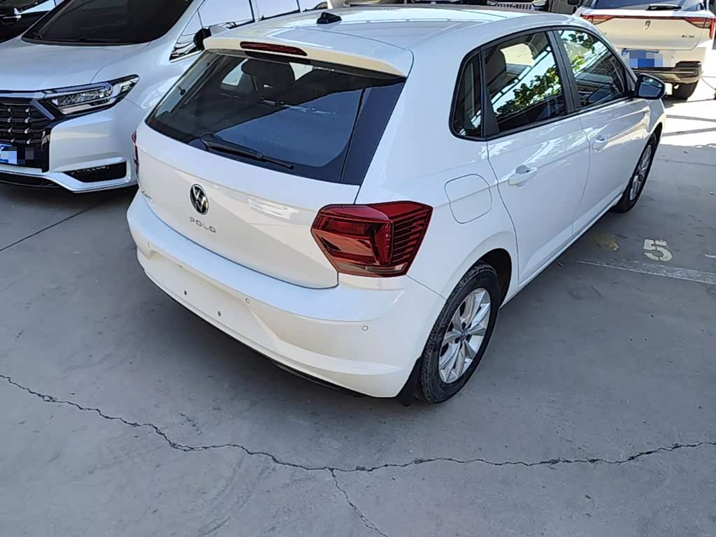 Volkswagen Polo 1.5 л 2023 г. Белый, пробег 41100 км