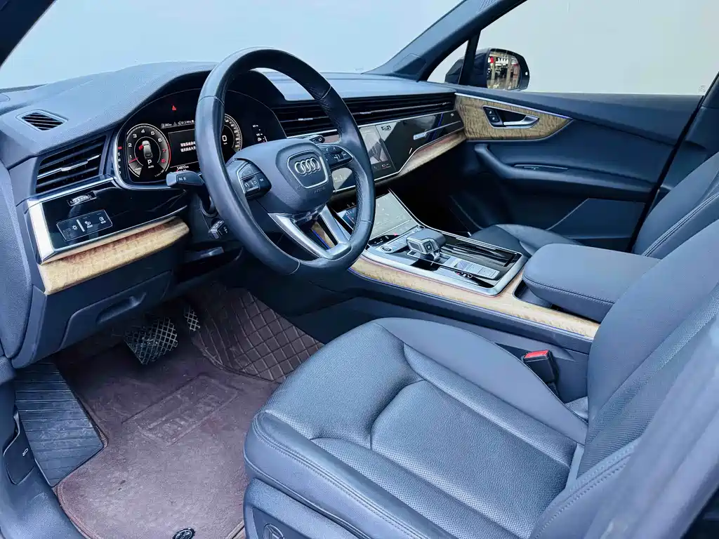 Audi Q7 — миниатюра 7
