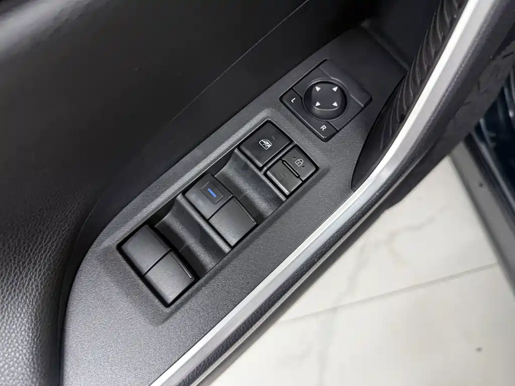 Toyota Wildlander — миниатюра 9
