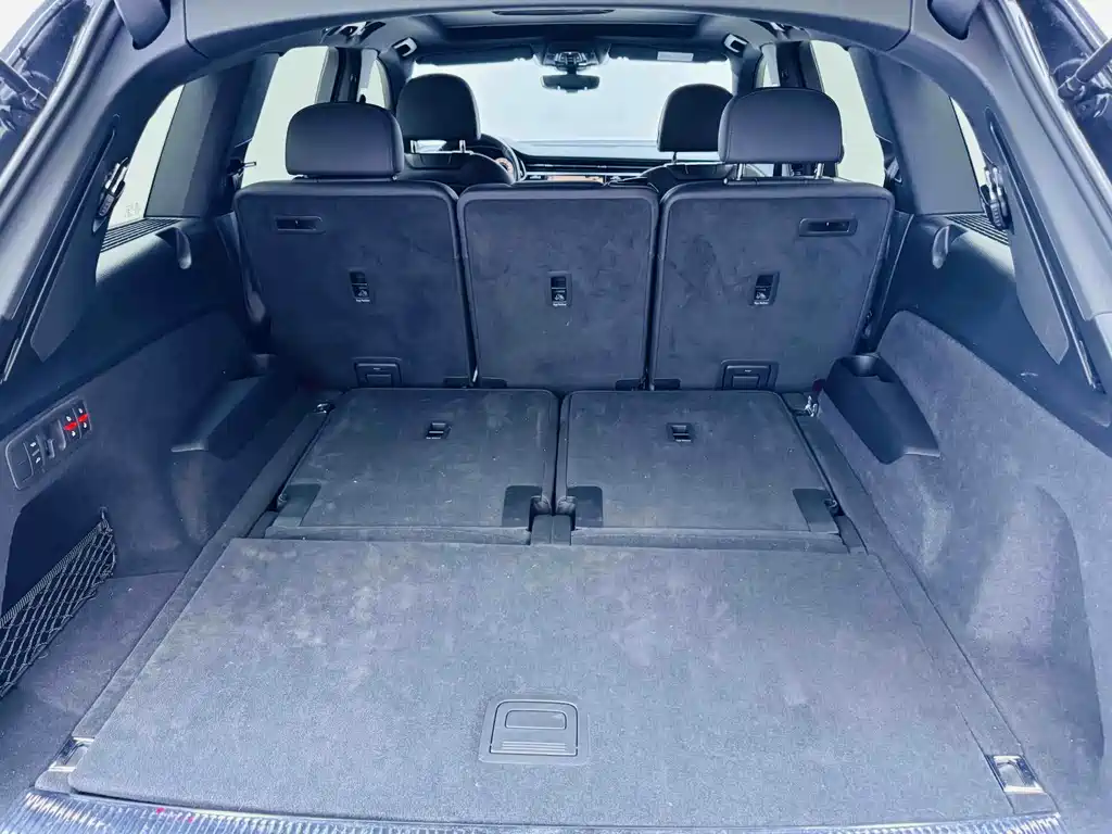 Audi Q7 — миниатюра 21