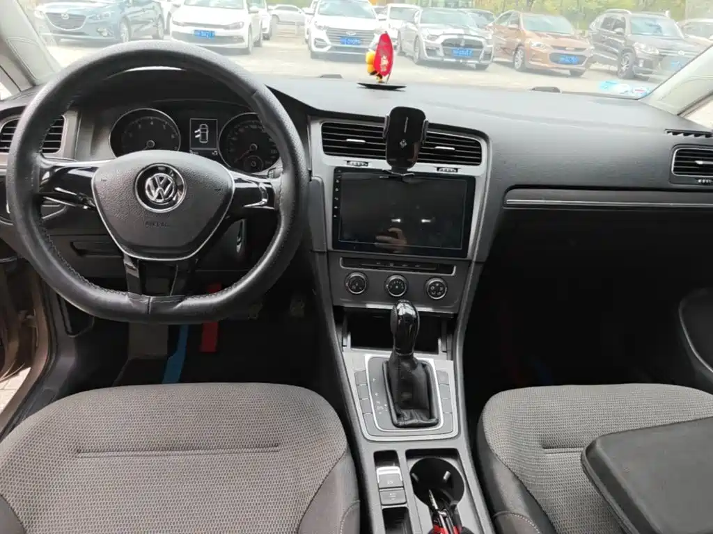 Volkswagen Golf — миниатюра 9