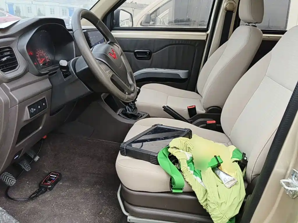 Wuling Hongguang V — миниатюра 15