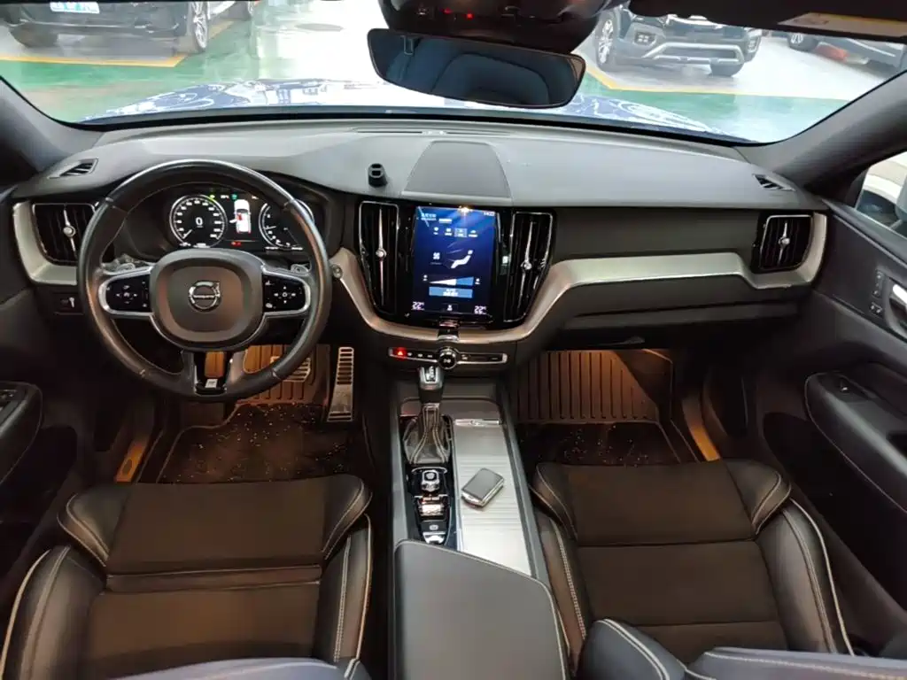 Volvo XC60 — миниатюра 10