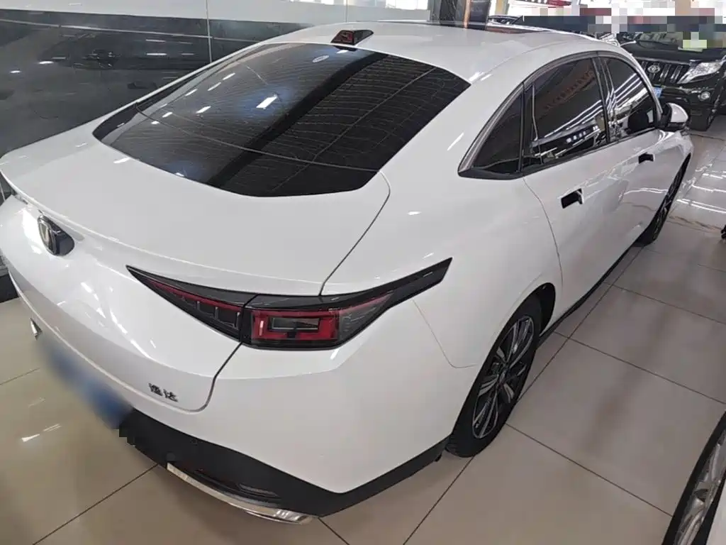 Changan Yida — миниатюра 7