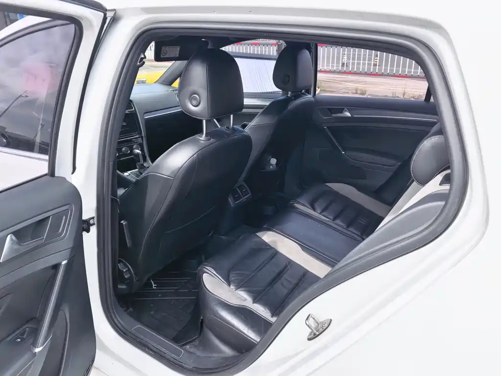 Volkswagen Golf — миниатюра 6