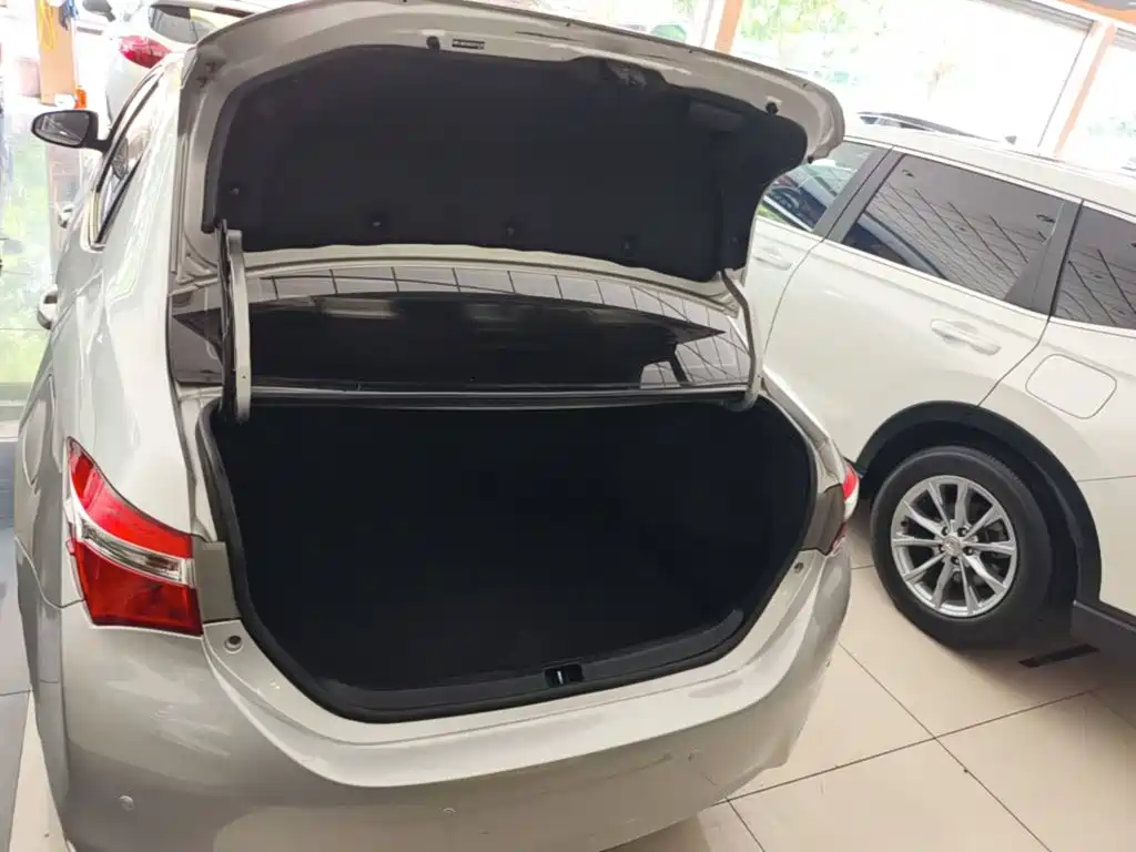 Toyota Corolla — миниатюра 19