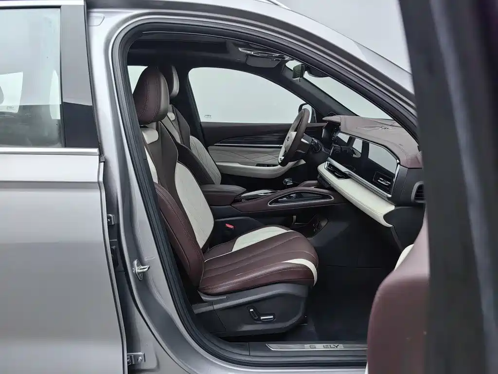 Geely Xingyue L — миниатюра 23