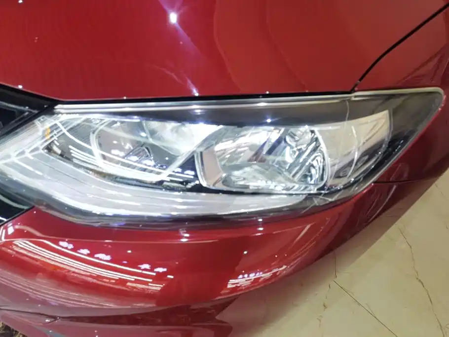 Nissan Tiida — миниатюра 5