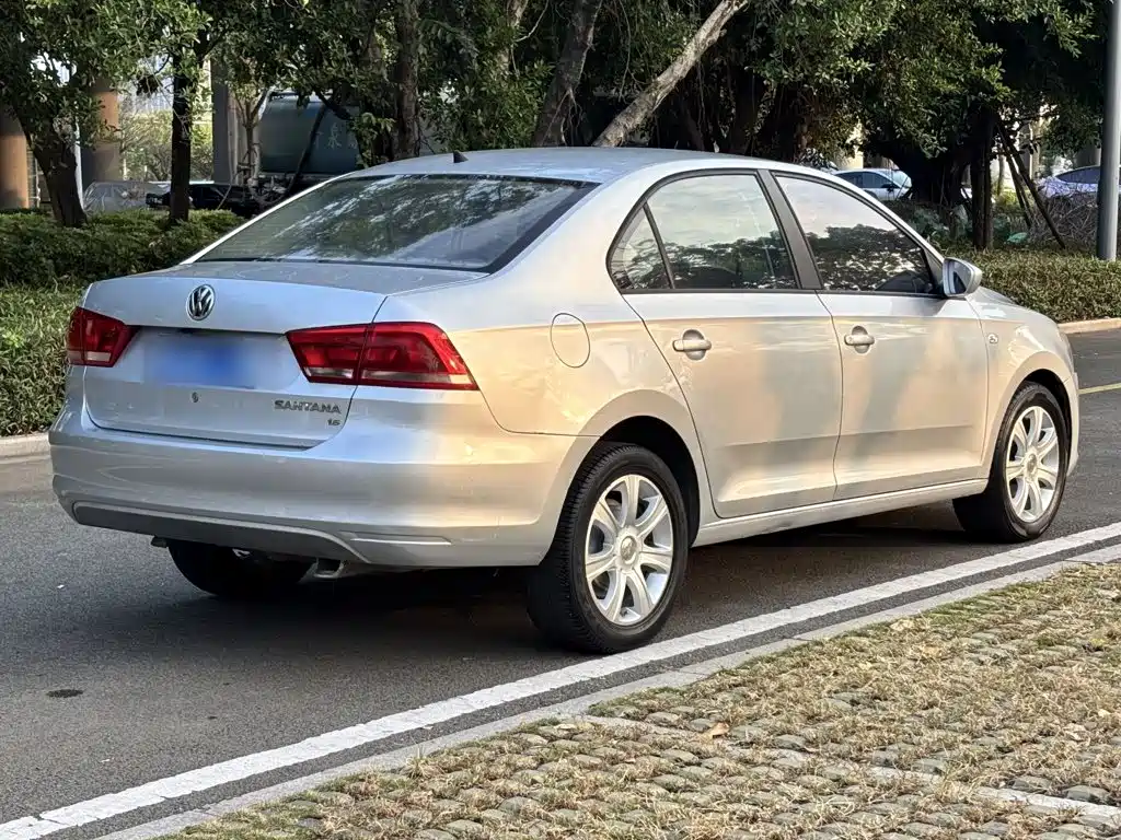 Volkswagen Santana — миниатюра 7