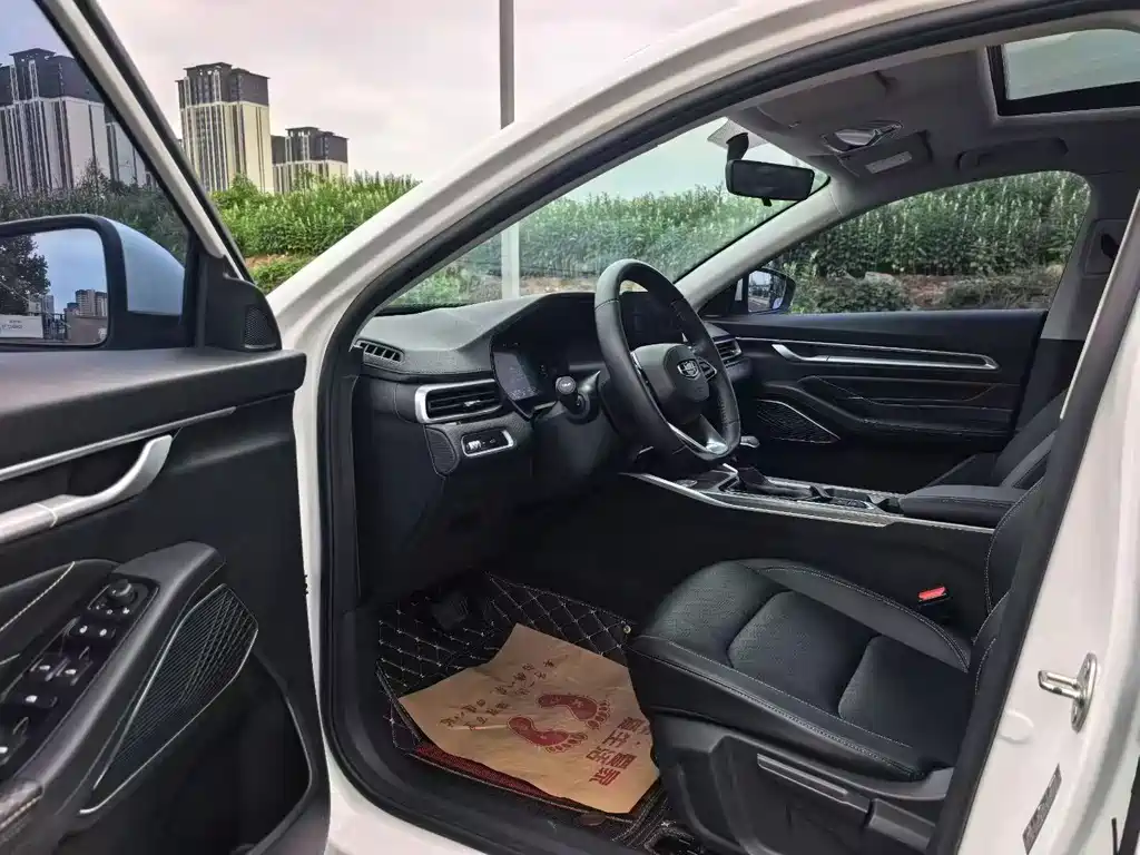 Geely Emgrand — миниатюра 3