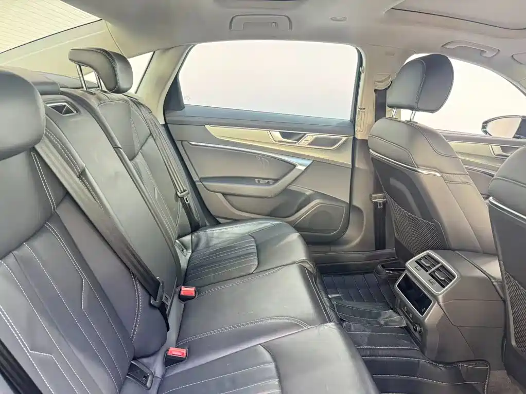 Audi A6L — миниатюра 7