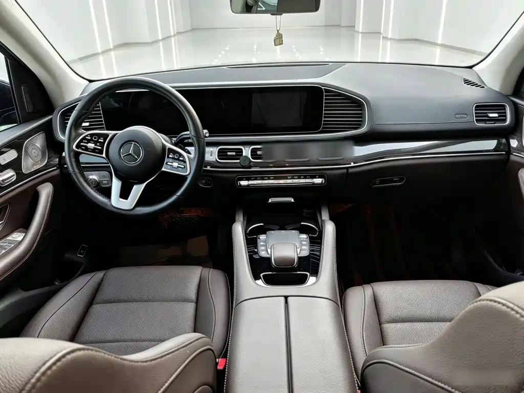 Mercedes-Benz GLE (Import) — миниатюра 10