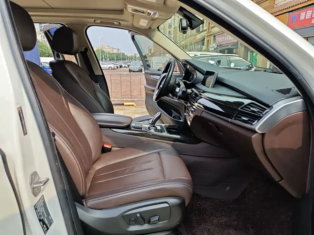 BMW X5 (Import) — миниатюра 9