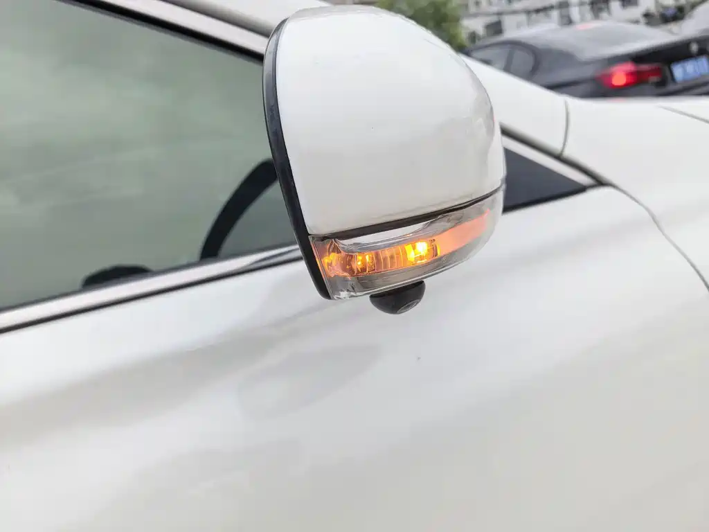Toyota Reiz — миниатюра 15
