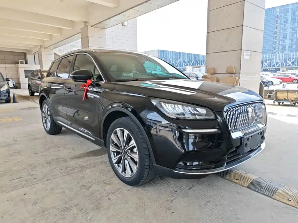 Lincoln Corsair — миниатюра 4