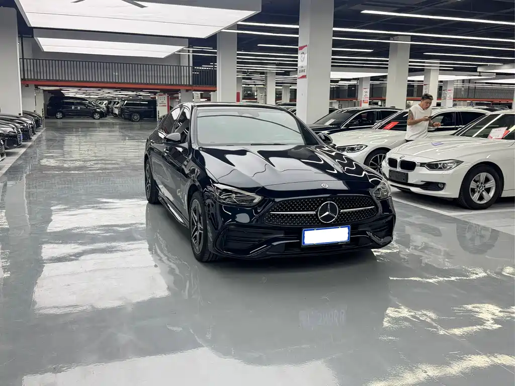 Mercedes-Benz C-Class — миниатюра 3