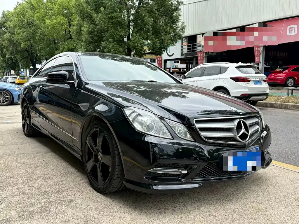 Mercedes-Benz E-Class (Import) — миниатюра 3