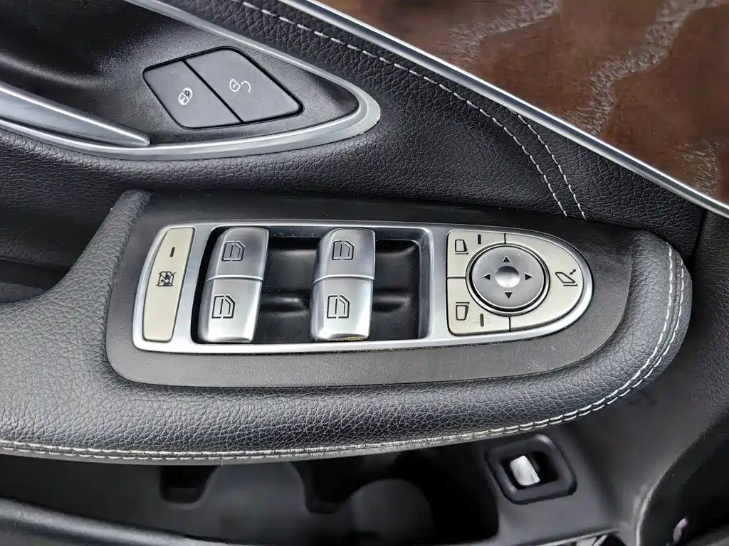 Mercedes-Benz GLC — миниатюра 9