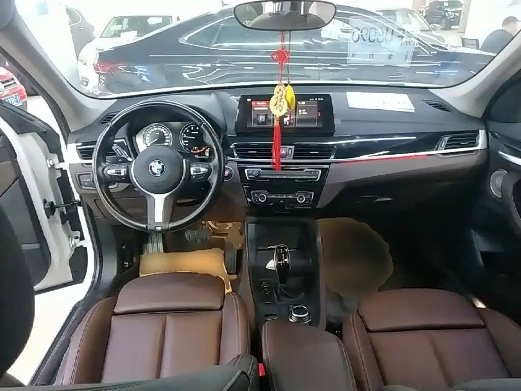 BMW X1 — миниатюра 10