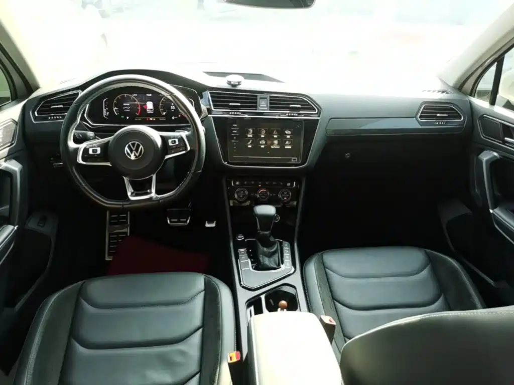 Volkswagen Tiguan L — миниатюра 10