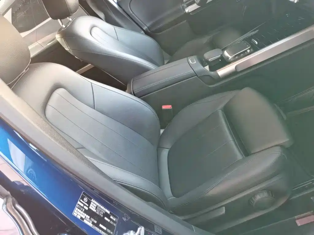 Mercedes-Benz GLB — миниатюра 25