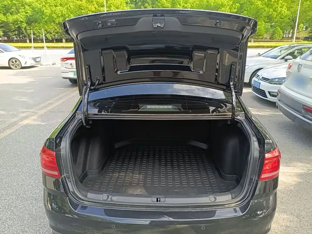 Volkswagen Lavida — миниатюра 19
