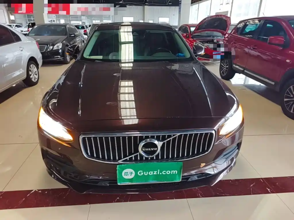 Volvo S90 — миниатюра 3