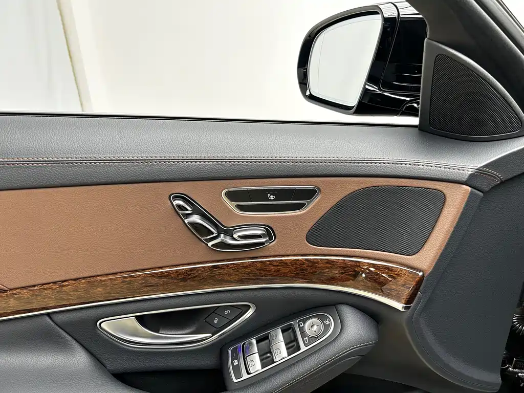 Mercedes-Benz S-Class — миниатюра 5