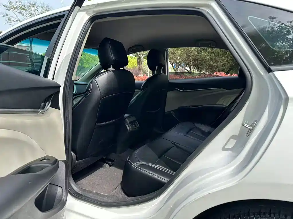 Buick Excelle — миниатюра 6