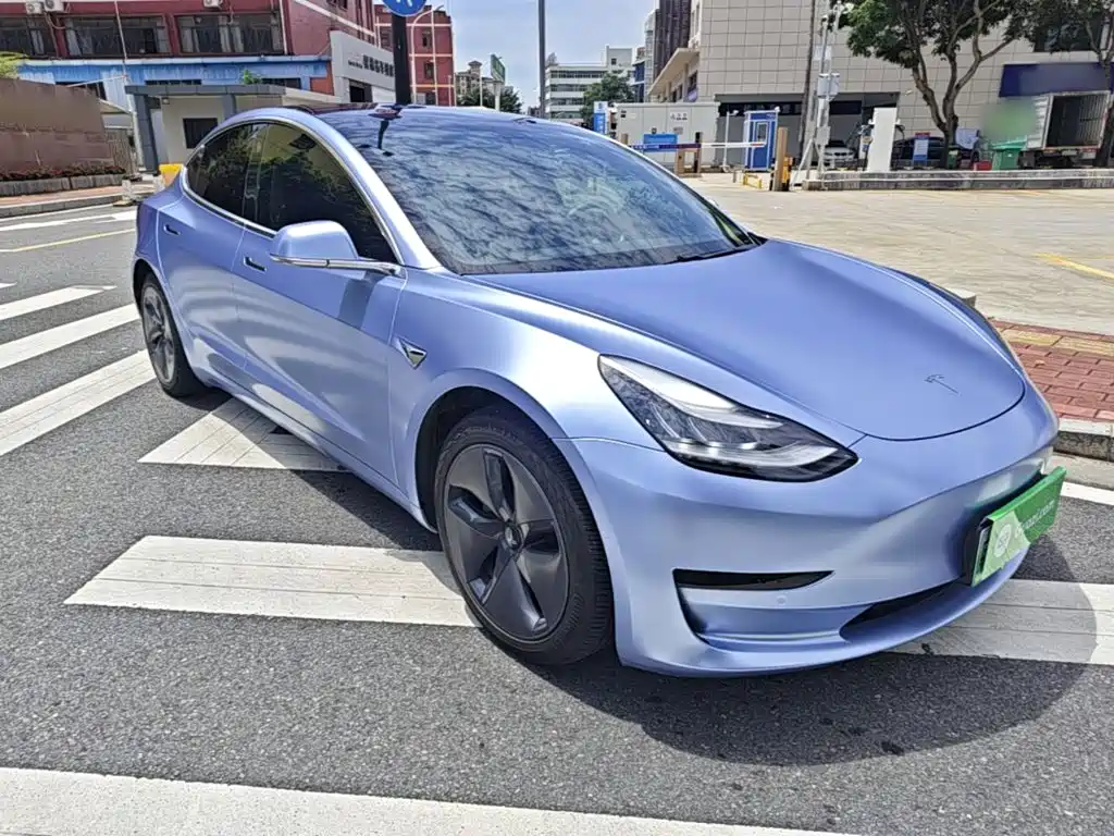 Tesla Model 3 — миниатюра 22